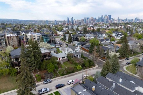 2006 30 Avenue Sw, Calgary, AB - Outdoor With View