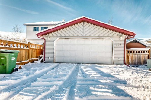 203 Hidden Spring Green Nw, Calgary, AB - Outdoor