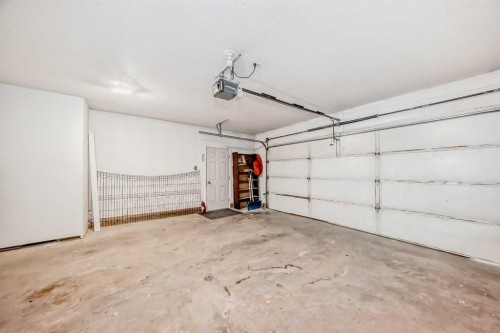 189 Balsam Crescent, Olds, AB - Indoor Photo Showing Garage