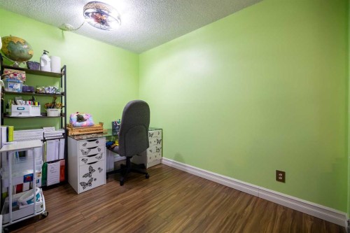 208-4944 Dalton Drive Nw, Calgary, AB - Indoor Photo Showing Office