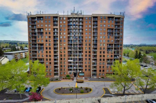 208-4944 Dalton Drive Nw, Calgary, AB - Outdoor With Facade