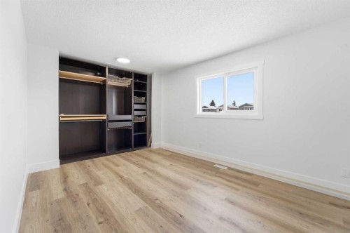 79 Martinview Crescent Ne, Calgary, AB - Indoor Photo Showing Other Room