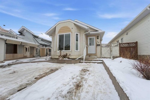 79 Martinview Crescent Ne, Calgary, AB - Outdoor