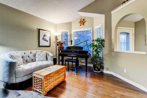 28 Hawktree Circle Nw, Calgary, AB - Indoor Photo Showing Other Room