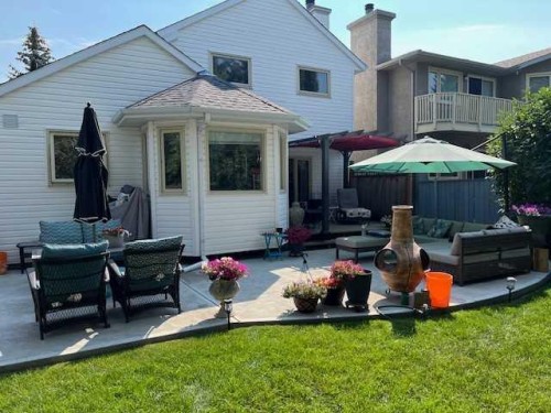 28 Hawktree Circle Nw, Calgary, AB - Outdoor With Deck Patio Veranda