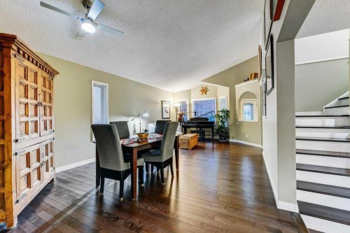 28 Hawktree Circle Nw, Calgary, AB - Indoor Photo Showing Dining Room