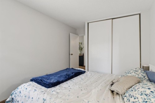 313-339 13 Avenue Sw, Calgary, AB - Indoor Photo Showing Bedroom