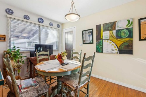 409 Woodland Crescent Se, Calgary, AB - Indoor Photo Showing Dining Room