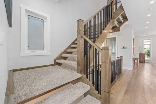 2432 32 Street Sw, Calgary, AB - Indoor Photo Showing Other Room