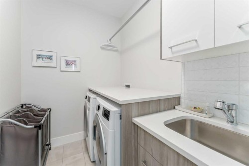 2432 32 Street Sw, Calgary, AB - Indoor Photo Showing Laundry Room