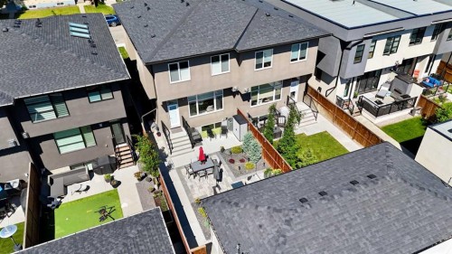 2432 32 Street Sw, Calgary, AB - Outdoor