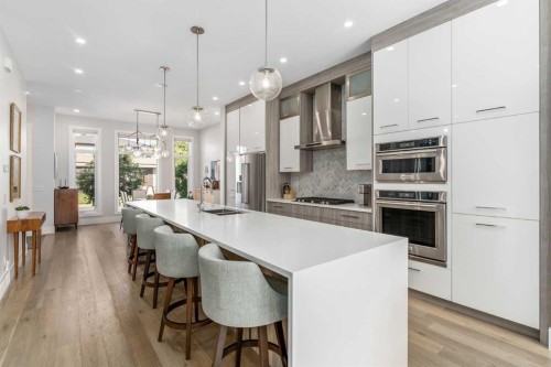2432 32 Street Sw, Calgary, AB - Indoor Photo Showing Kitchen With Upgraded Kitchen