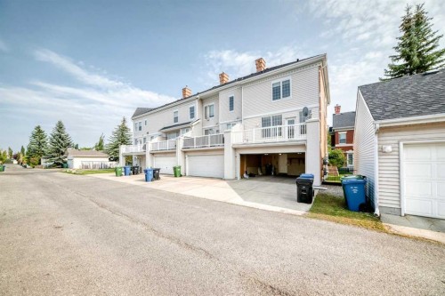 84 Inverness Square Se, Calgary, AB - Outdoor