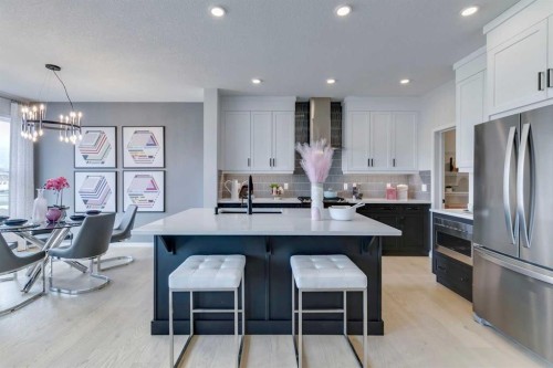 23 Belmont Place Sw, Calgary, AB - Indoor Photo Showing Kitchen With Upgraded Kitchen