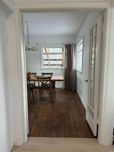 2912 21 Avenue Sw, Calgary, AB - Indoor