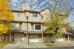 246 Christie Park Mews SW Calgary, AB T3H 3H2