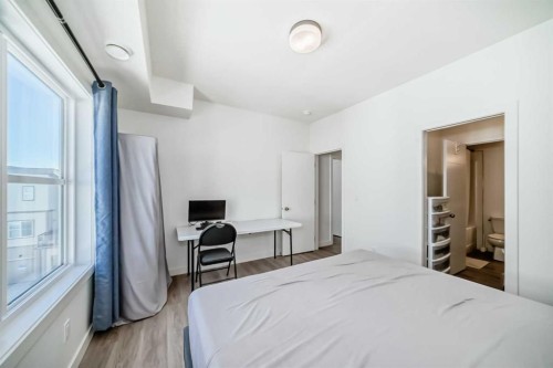 41-2117 81 Street Sw, Calgary, AB - Indoor Photo Showing Bedroom