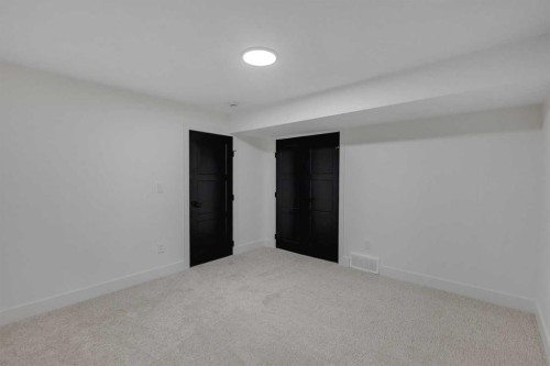 9419 Academy Drive Se, Calgary, AB - Indoor Photo Showing Other Room