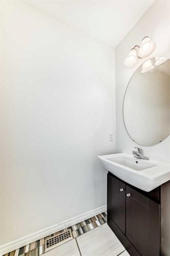 112 Sagewood Grove Sw, Airdrie, AB - Indoor Photo Showing Bathroom