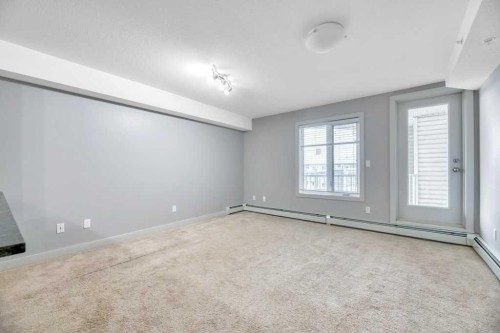 1419-6118 80 Avenue Ne, Calgary, AB - Indoor Photo Showing Other Room