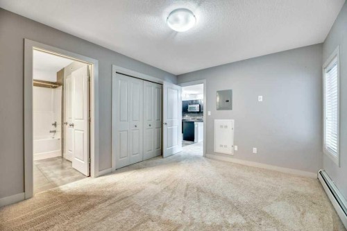1419-6118 80 Avenue Ne, Calgary, AB - Indoor Photo Showing Other Room