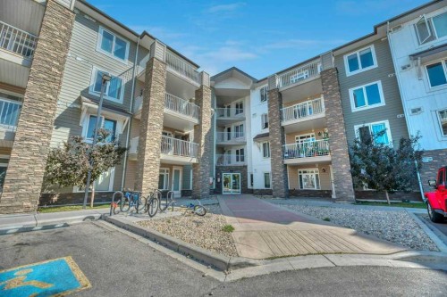 1419-6118 80 Avenue Ne, Calgary, AB - Outdoor With Balcony With Facade