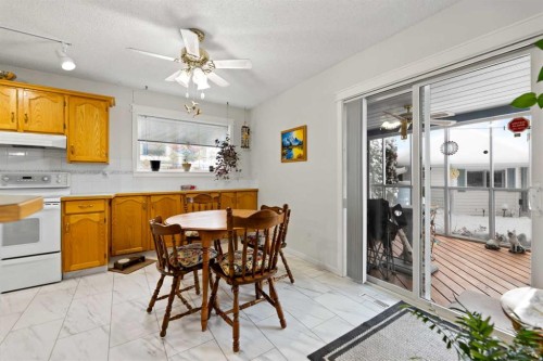 158 Somerglen Road Sw, Calgary, AB - Indoor