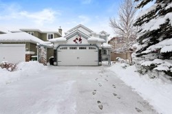 158 Somerglen Road SW Calgary, AB T2Y 3V4