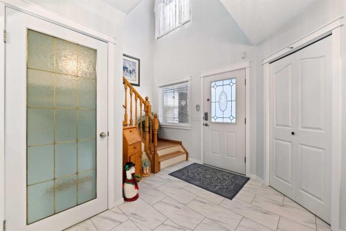 158 Somerglen Road Sw, Calgary, AB - Indoor Photo Showing Other Room