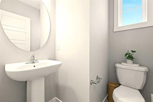 410 Cranbrook Walk Se, Calgary, AB - Indoor Photo Showing Bathroom