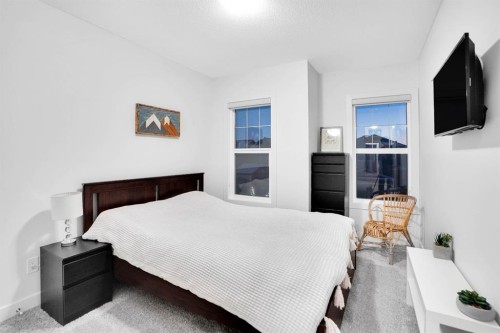 40 Belmont Heath Sw, Calgary, AB - Indoor Photo Showing Bedroom