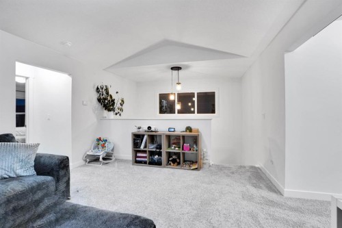 40 Belmont Heath Sw, Calgary, AB - Indoor
