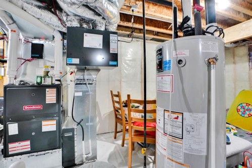 40 Belmont Heath Sw, Calgary, AB - Indoor Photo Showing Basement