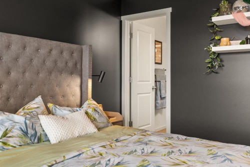 137 Mahogany Drive Se, Calgary, AB - Indoor Photo Showing Bedroom