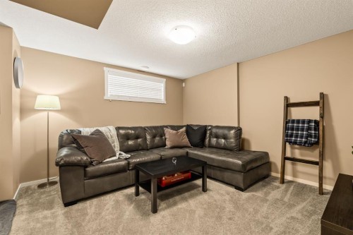 137 Mahogany Drive Se, Calgary, AB - Indoor Photo Showing Other Room
