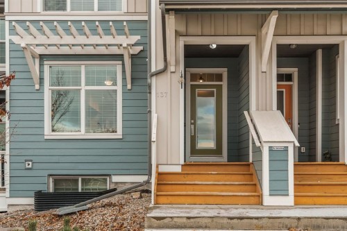 137 Mahogany Drive Se, Calgary, AB - Outdoor