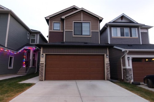 316 Homestead Grove NE Calgary, AB T3J 5R6