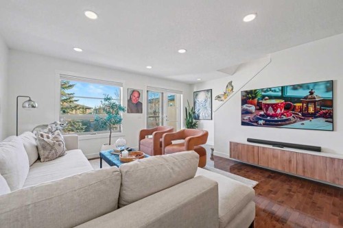14 Aspen Hills Terrace Sw, Calgary, AB - Indoor Photo Showing Living Room