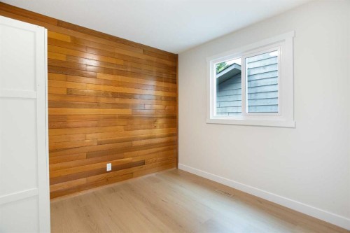 24 Hawkwood Crescent Nw, Calgary, AB - Indoor Photo Showing Other Room