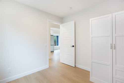 24 Hawkwood Crescent Nw, Calgary, AB - Indoor Photo Showing Other Room