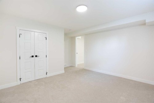 24 Hawkwood Crescent Nw, Calgary, AB - Indoor Photo Showing Other Room