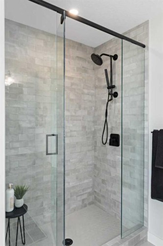 36 Creekstone Grove Sw, Calgary, AB - Indoor Photo Showing Bathroom