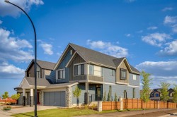 85 Heartwood Lane SE Calgary, AB T3S 0R7
