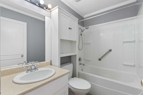 159 Brookgreen Drive Sw, Calgary, AB - Indoor Photo Showing Bathroom