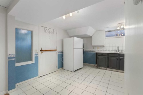 159 Brookgreen Drive Sw, Calgary, AB - Indoor Photo Showing Kitchen