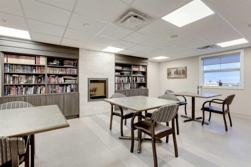 425-2635 Eversyde Avenue Sw, Calgary, AB - Indoor