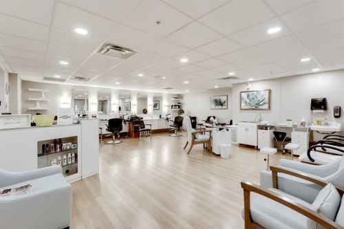 425-2635 Eversyde Avenue Sw, Calgary, AB - Indoor