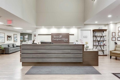 425-2635 Eversyde Avenue Sw, Calgary, AB - Indoor