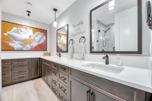 302-105 Lebel Crescent Nw, Calgary, AB - Indoor Photo Showing Bathroom