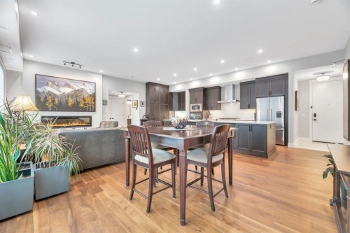 302-105 Lebel Crescent Nw, Calgary, AB - Indoor